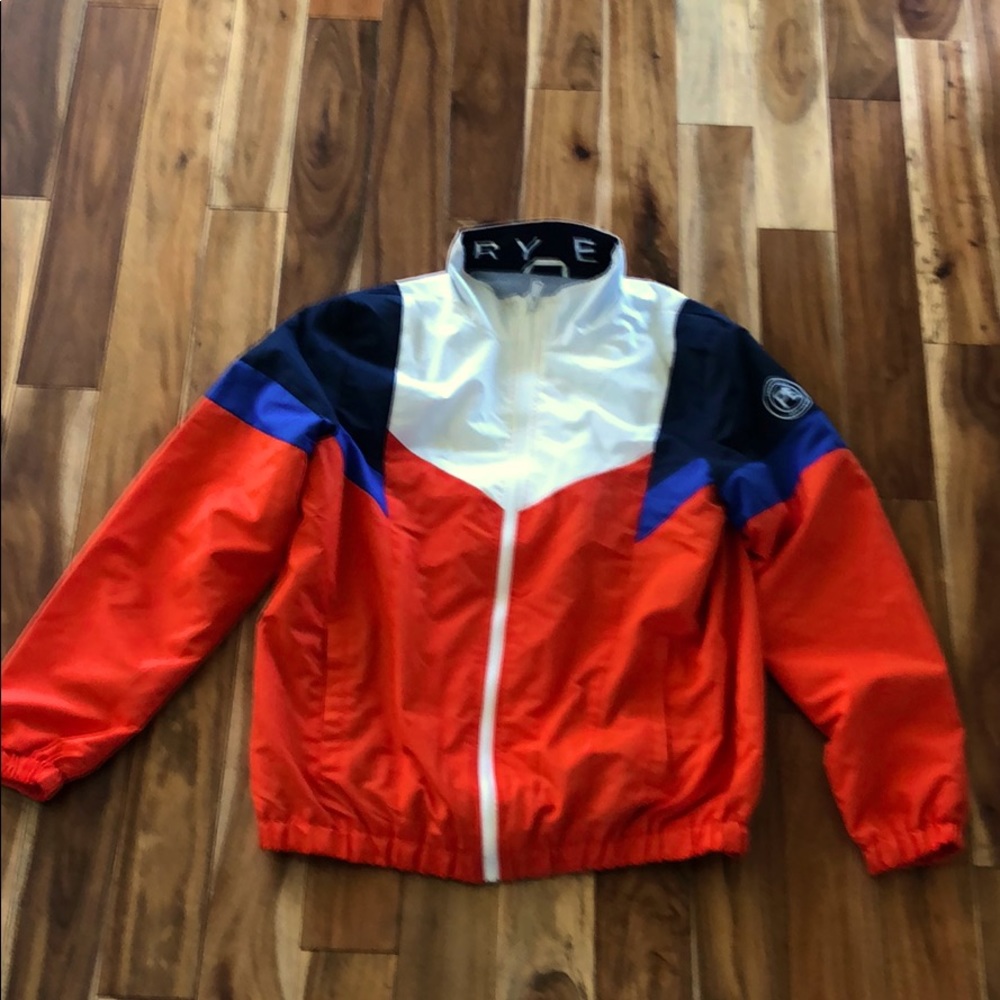 Perry Ellis men’s wind breaker